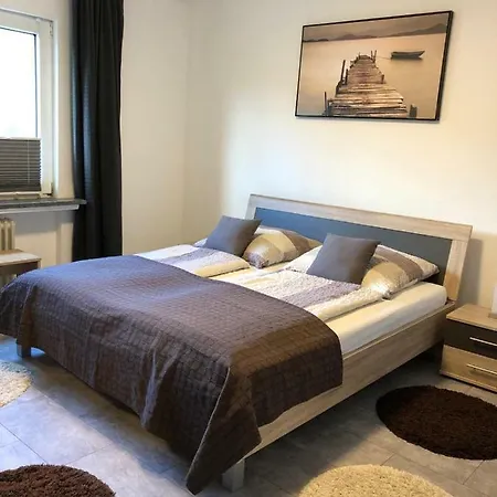 International 2 * באד הרצבורג